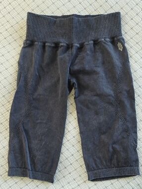 Free People Movement Women's Active Stretch Capri Bottoms in Dark Gray